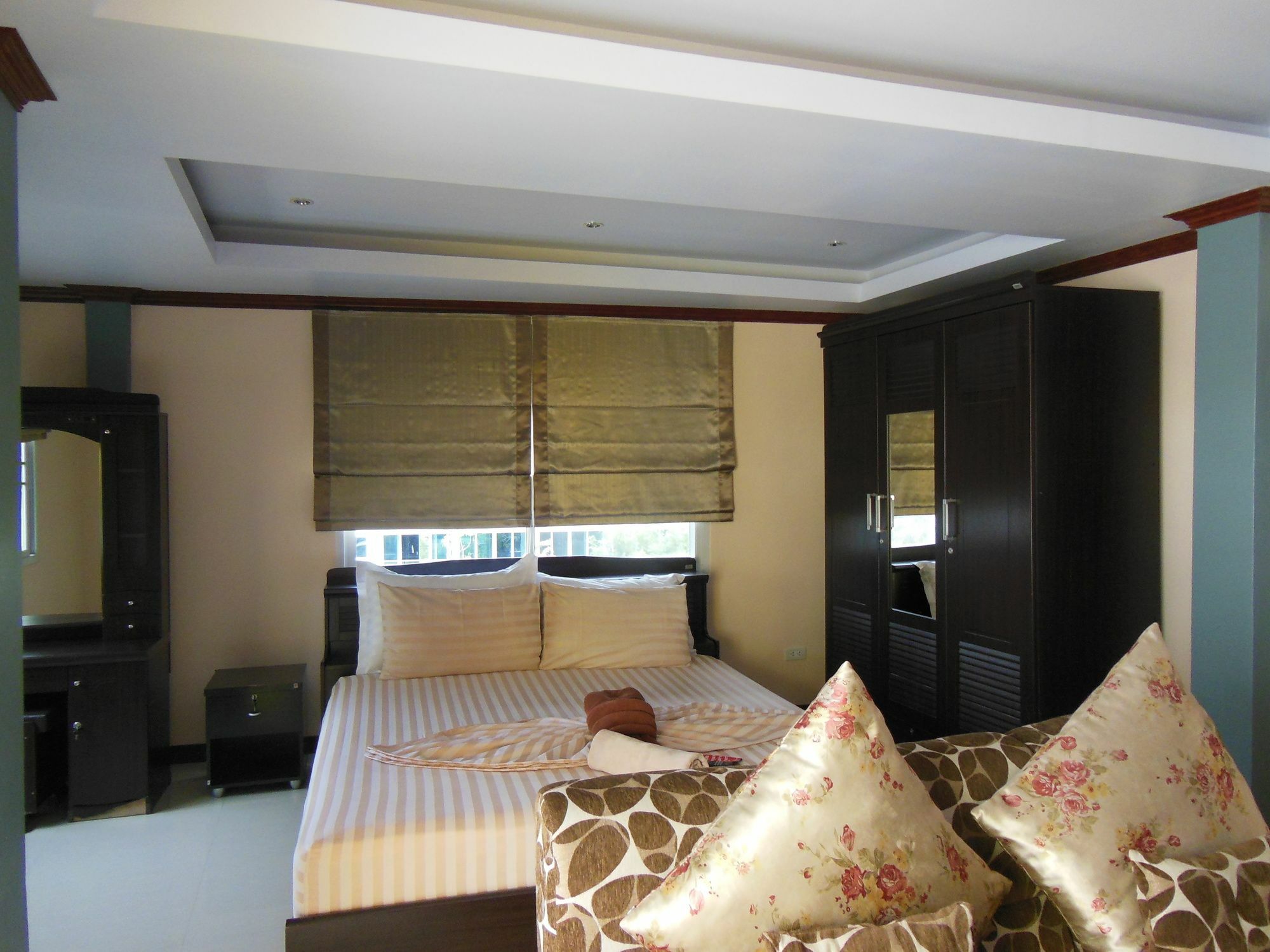 Boomerang Guesthouse And Bar Pattaya Exterior foto